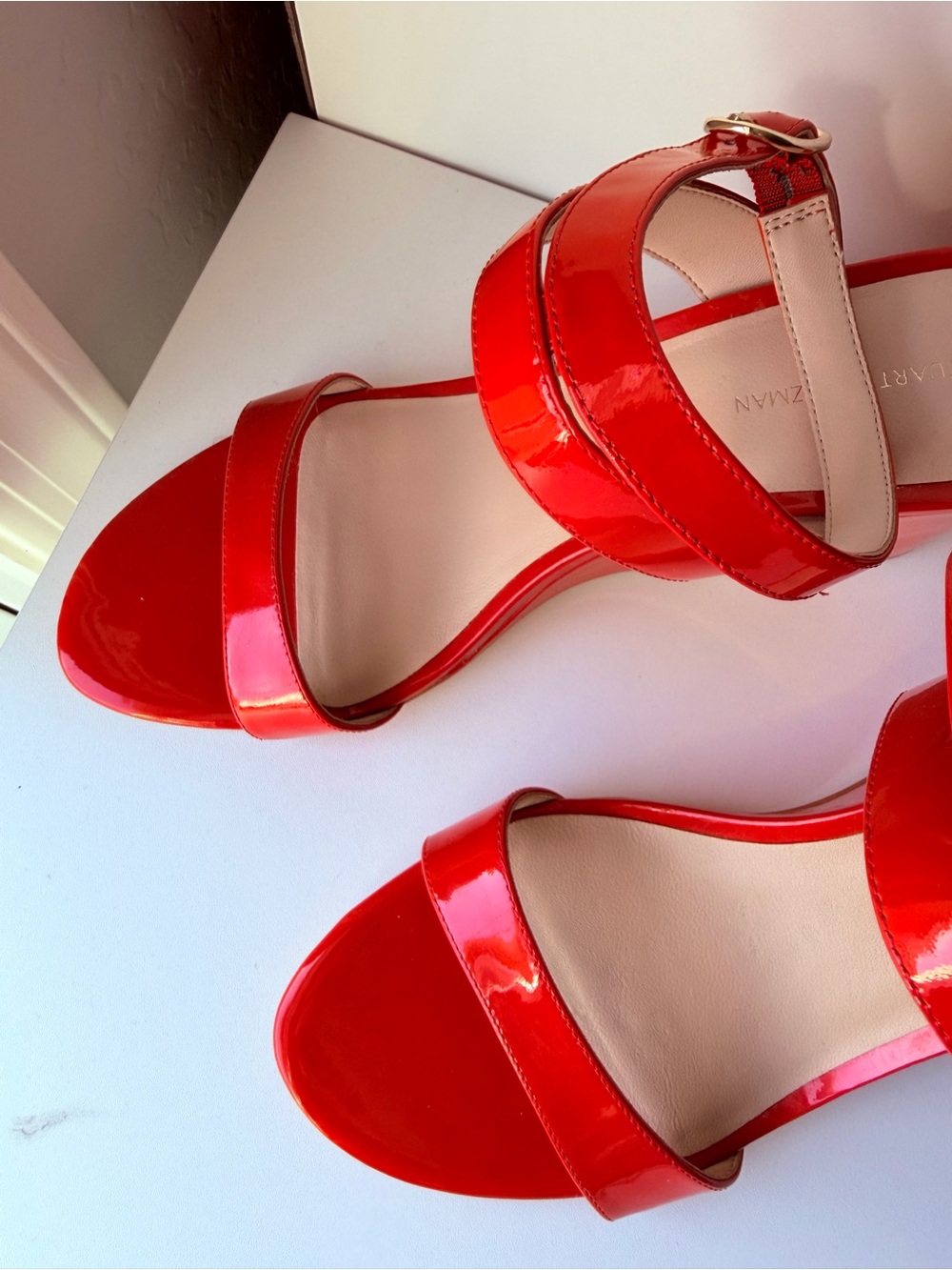 Stuart Weitzman Red Patent Leather Wedge Sandals Gold Buckle Size 11 - Picture 2 of 10